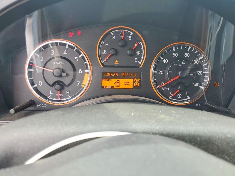 2011 Nissan Titan SV