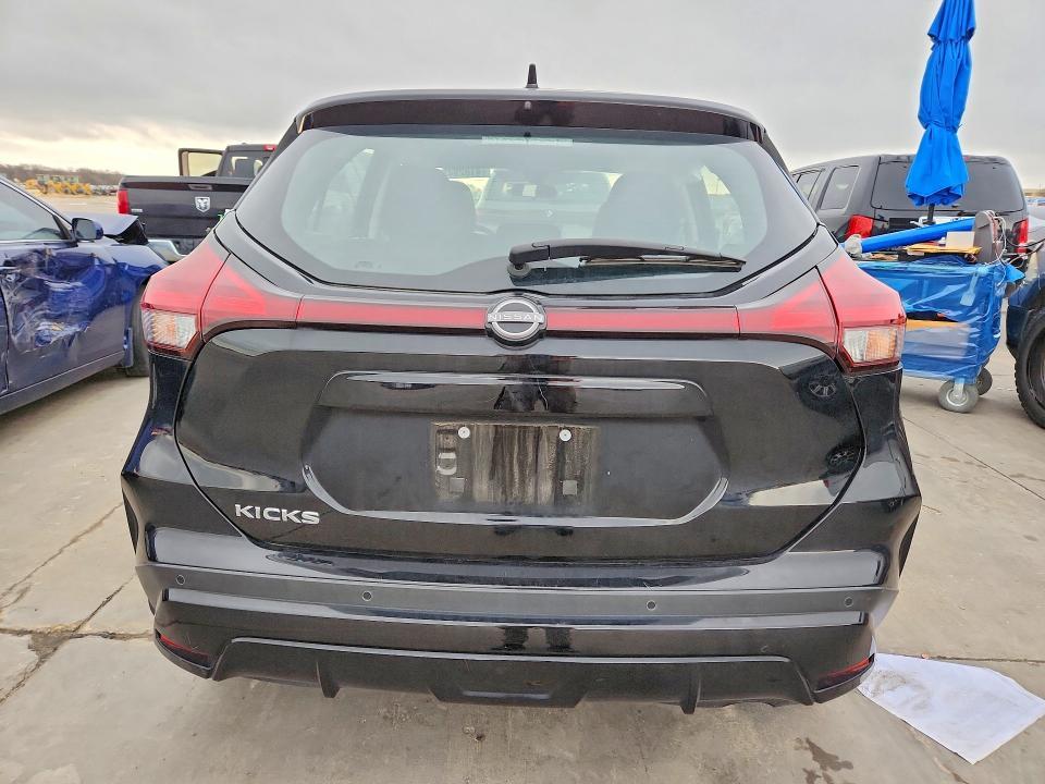 2024 Nissan Kicks s
