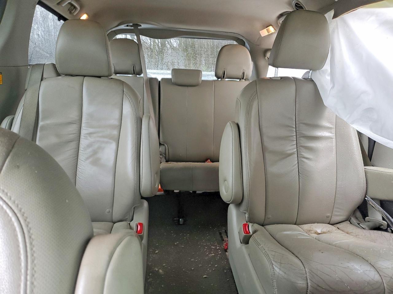 2012 Toyota Sienna