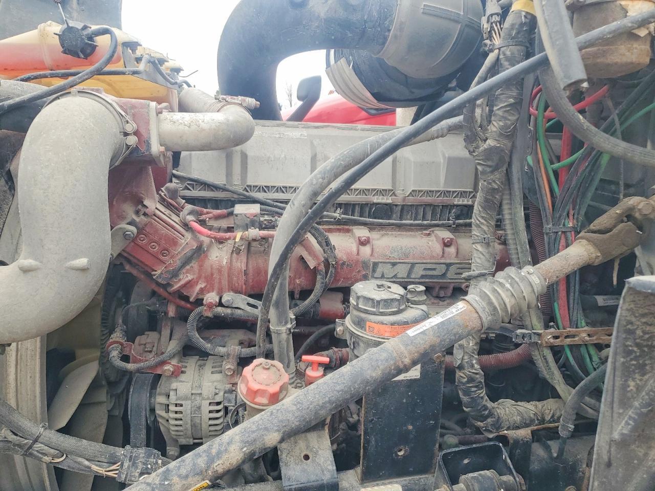 2015 Mack CXU613 Semi Truck