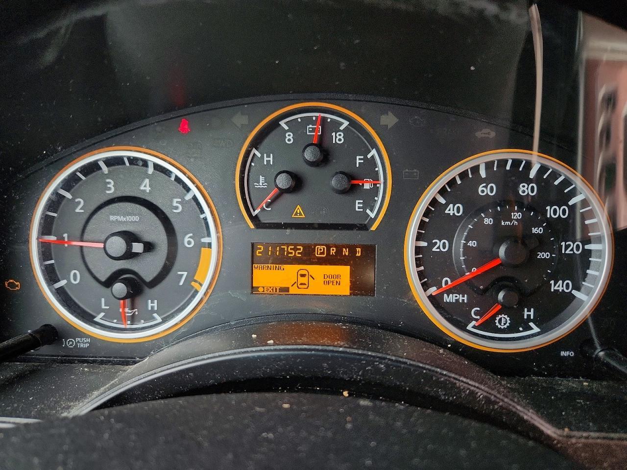 2012 Nissan Titan SV