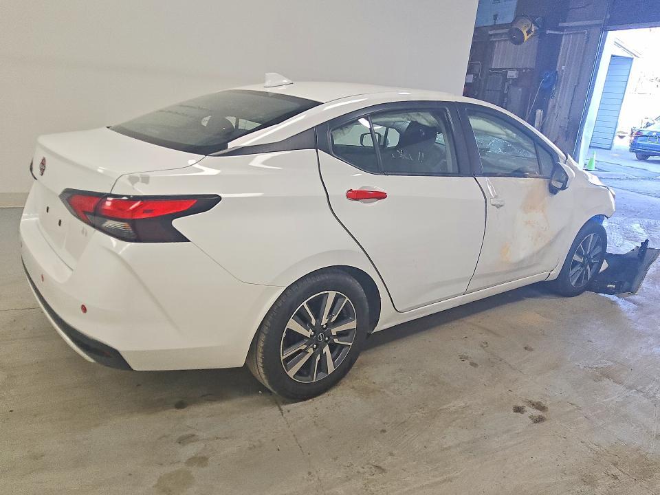 2023 Nissan Versa sv
