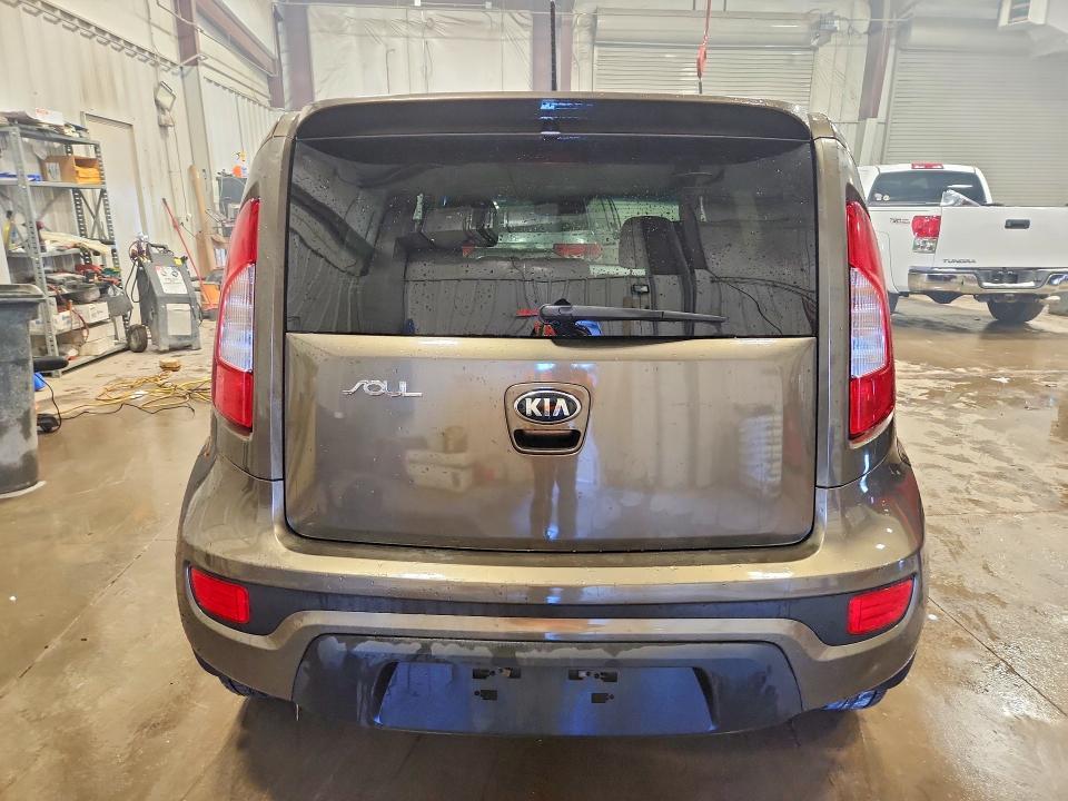 2013 KIA Soul +