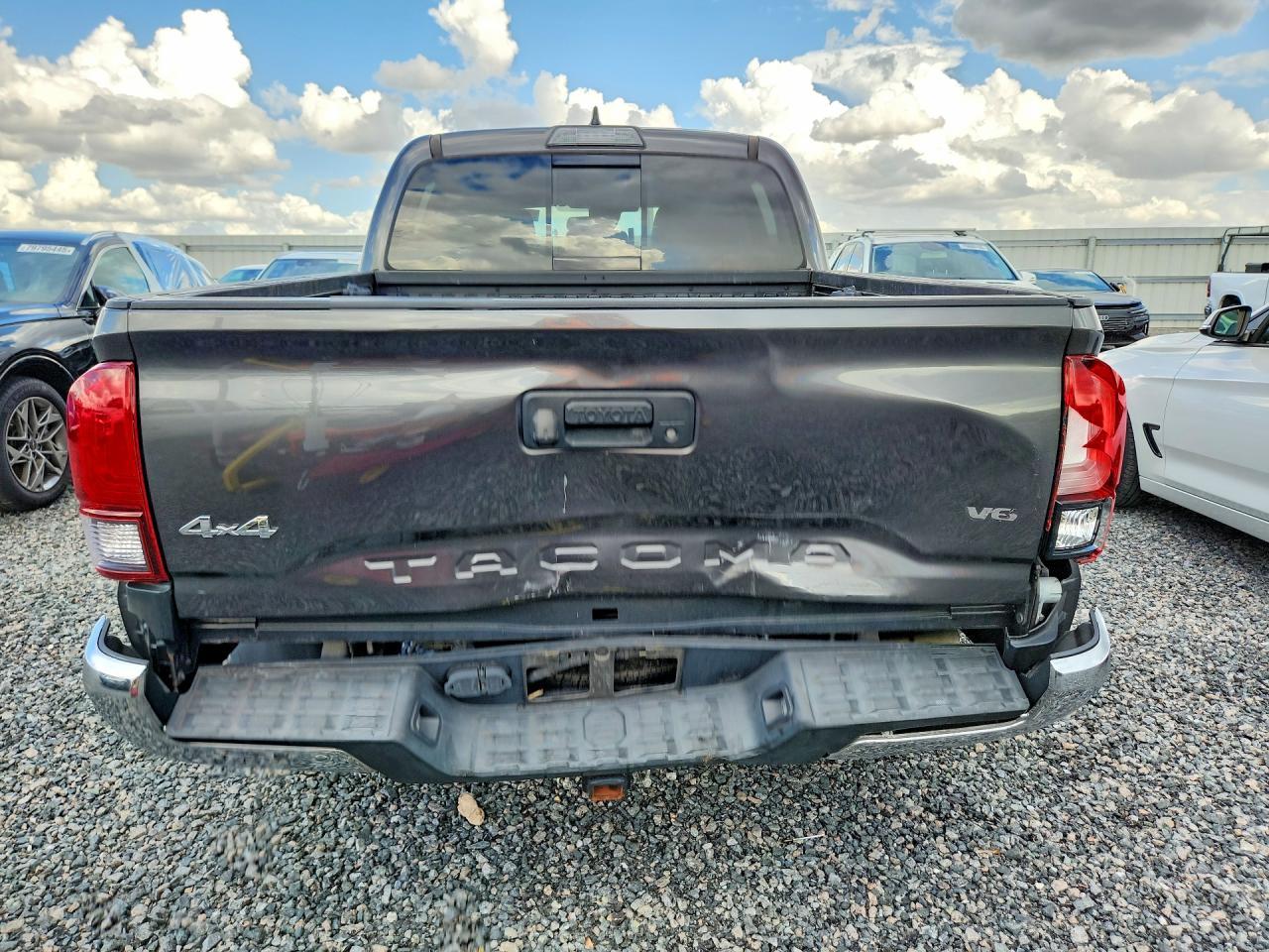 2018 Toyota Tacoma SR5 V6