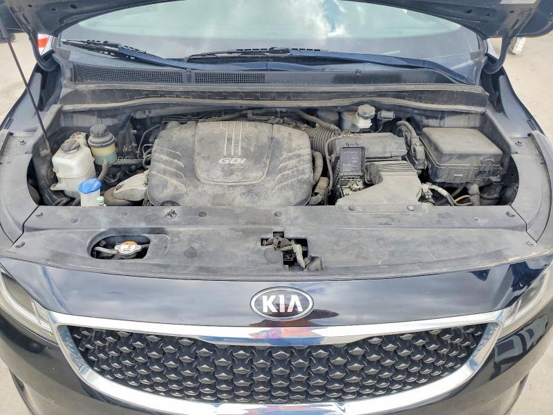 2016 KIA Sedona lx