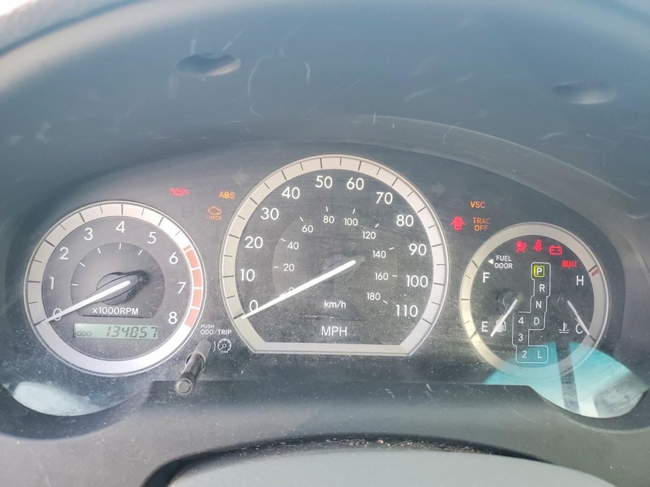 2004 Toyota Sienna le 8 Passenger