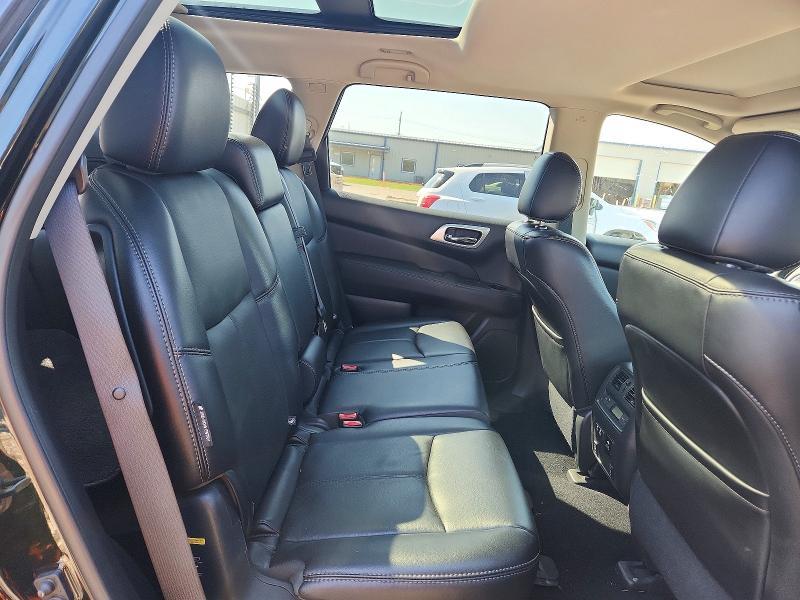 2019 Nissan Pathfinder sl