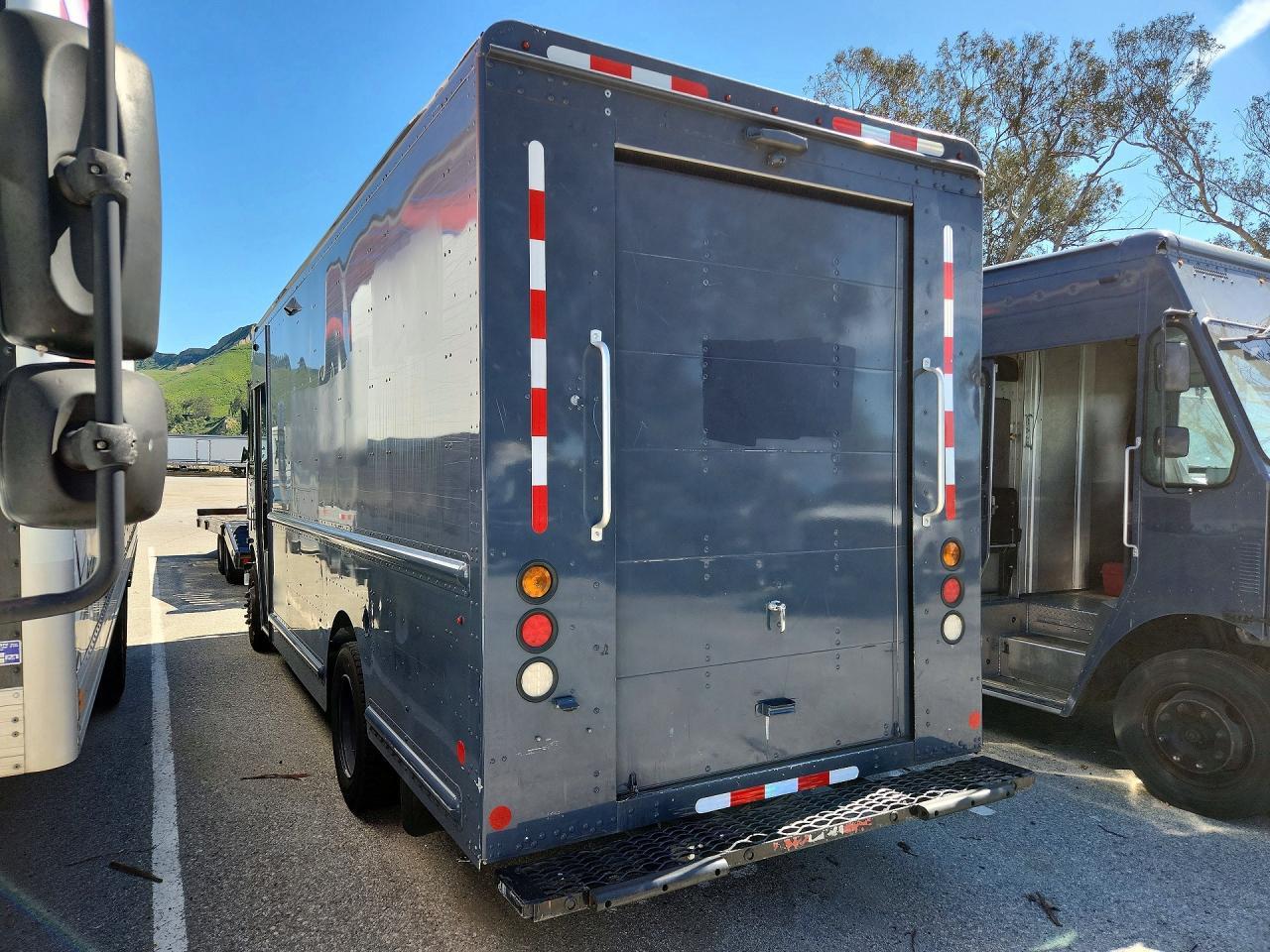 2020 Freightliner Chassis M Line WALK-IN Van