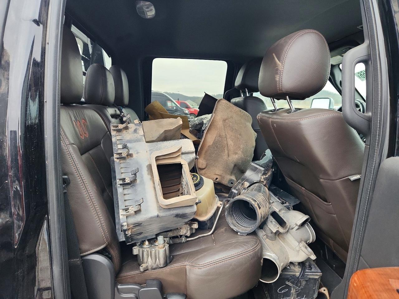 2016 Ford F350 Super Duty Flatbed Truck