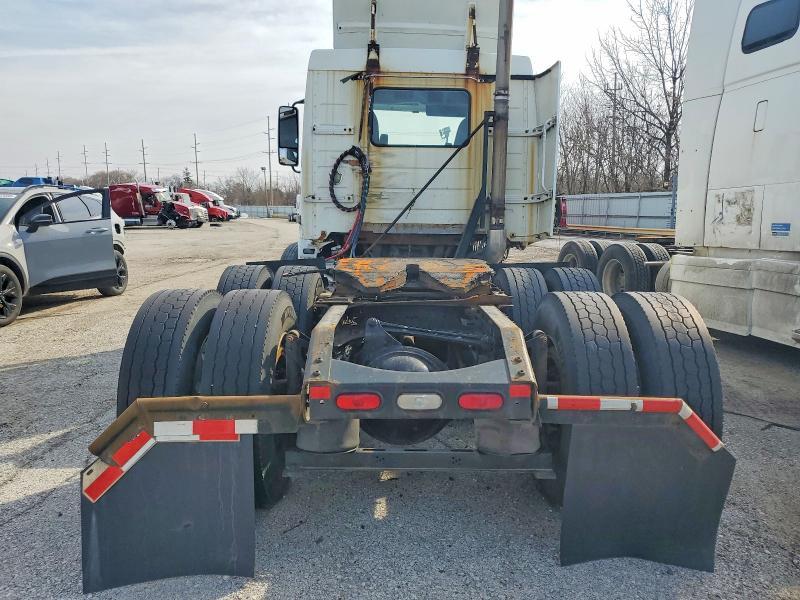 2011 Volvo Vnl Semi Truck