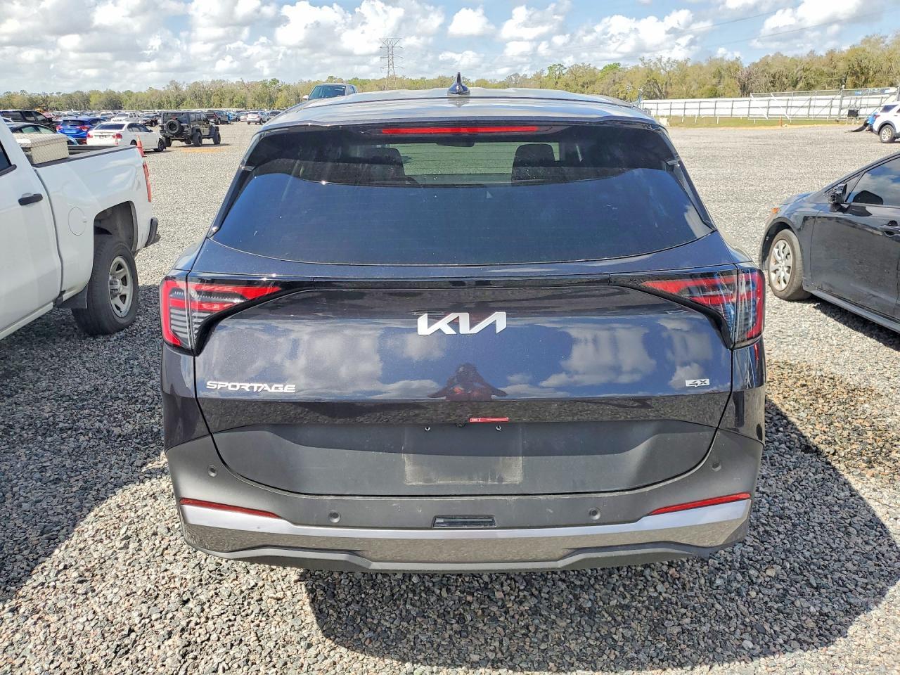 2026 KIA Sportage lx