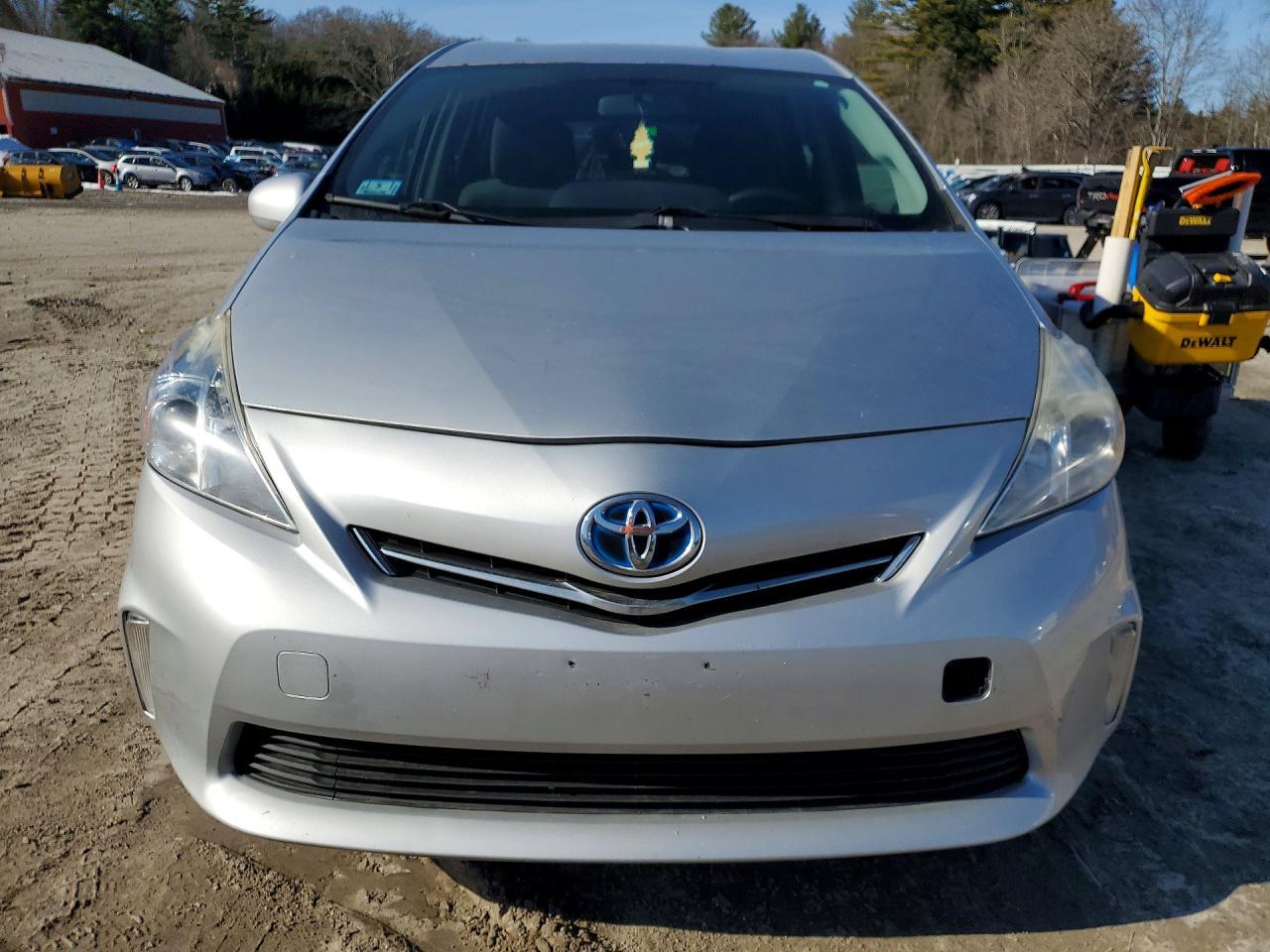 2014 Toyota Prius v two