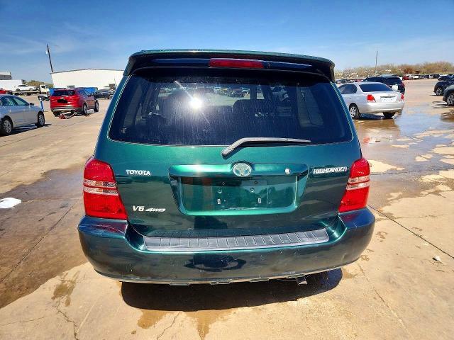 2001 Toyota Highlander Base