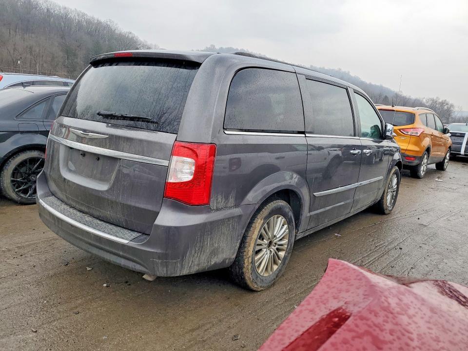 2015 Chrysler Town & Country Touring l