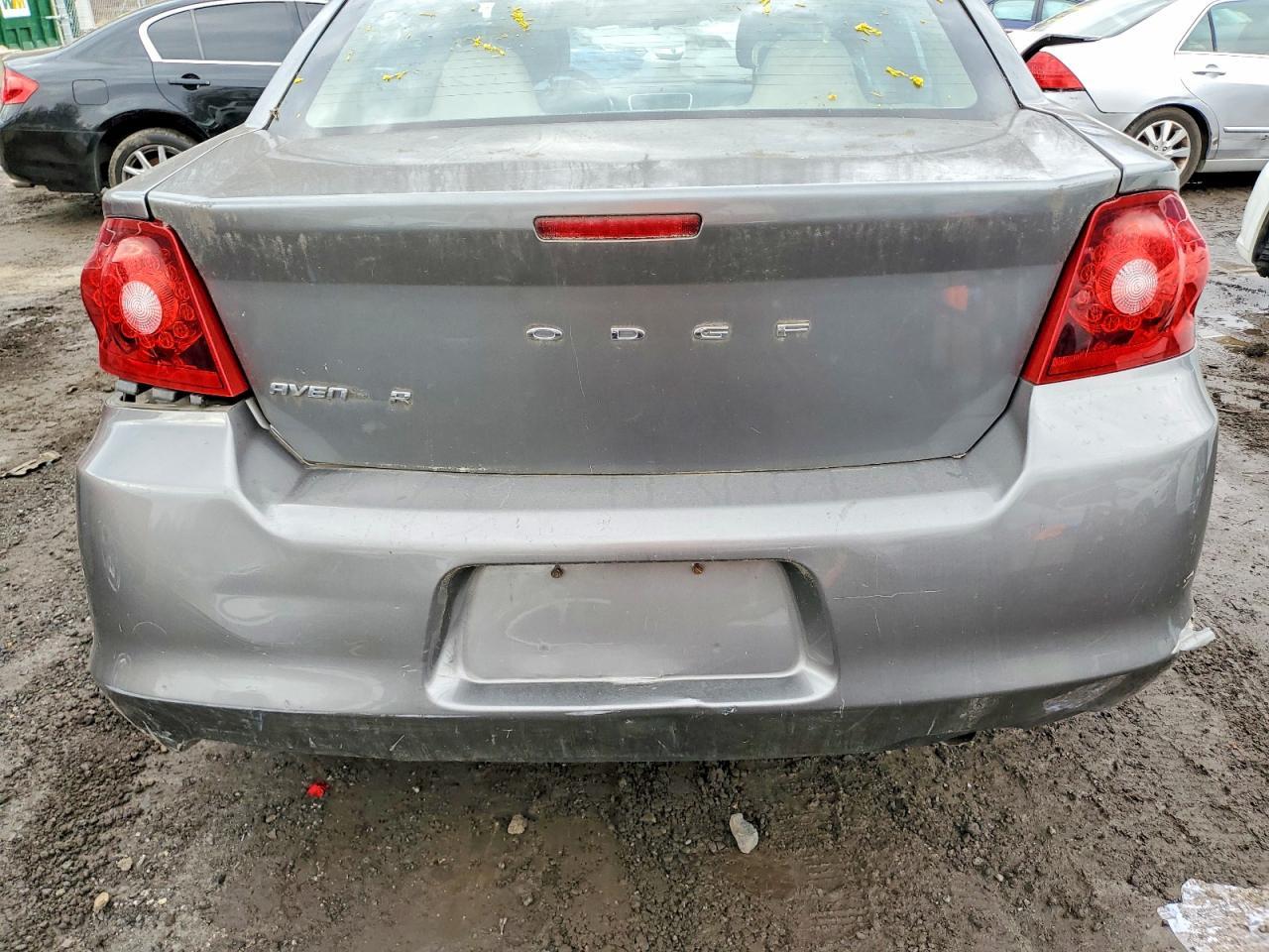 2013 Dodge Avenger se