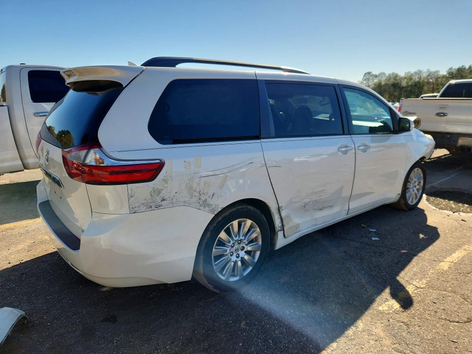 2016 Toyota Sienna Limited Premium 7-passenger
