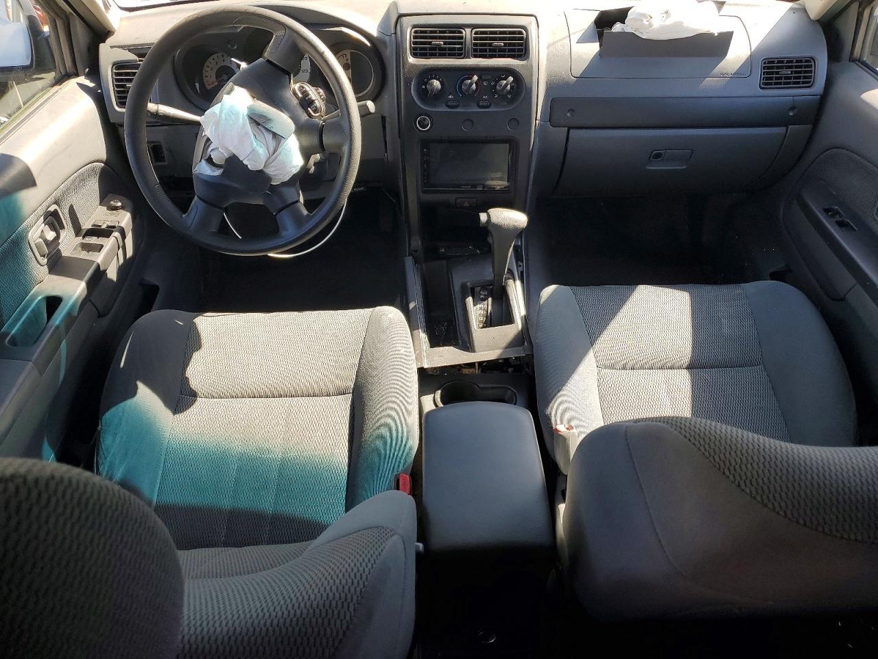 2004 Nissan Frontier XE-V6