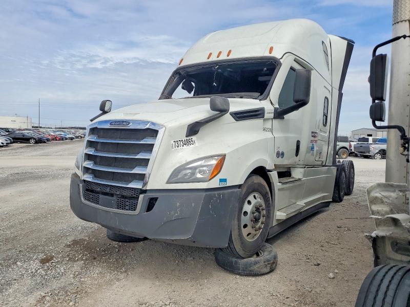2022 Freigliner 2022 Freightliner Cascadia 126 Semi Truck