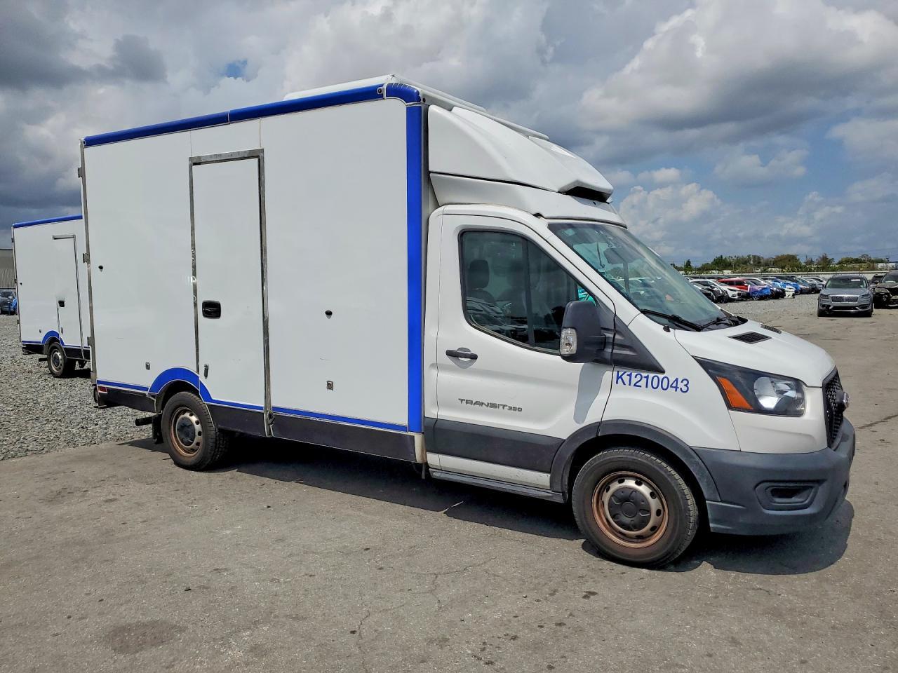 2020 Ford Transit Delivery Truck