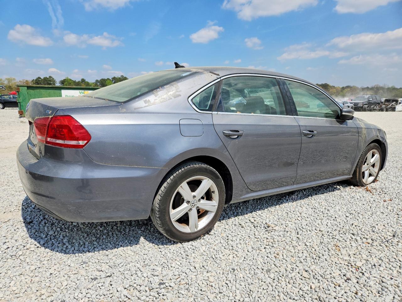 2015 Volkswagen Passat s