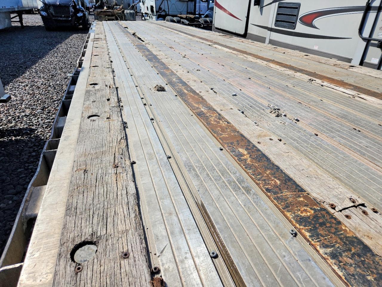 2005 Transcraft DTL 2100 Drop Deck Trailer