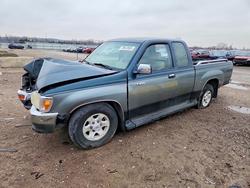 Salvage trucks for sale at Kansas City, KS auction: 1995 Toyota T100 SR5