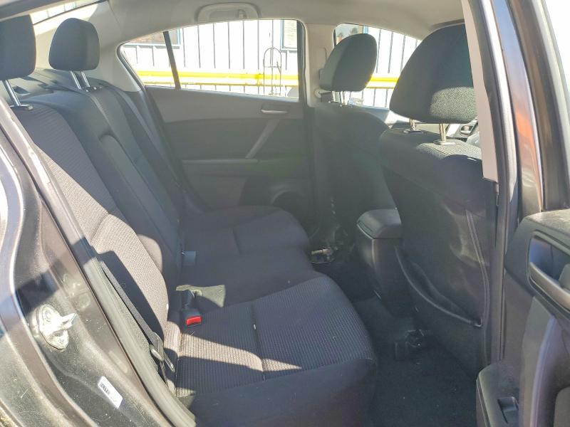 2013 Mazda 3 I