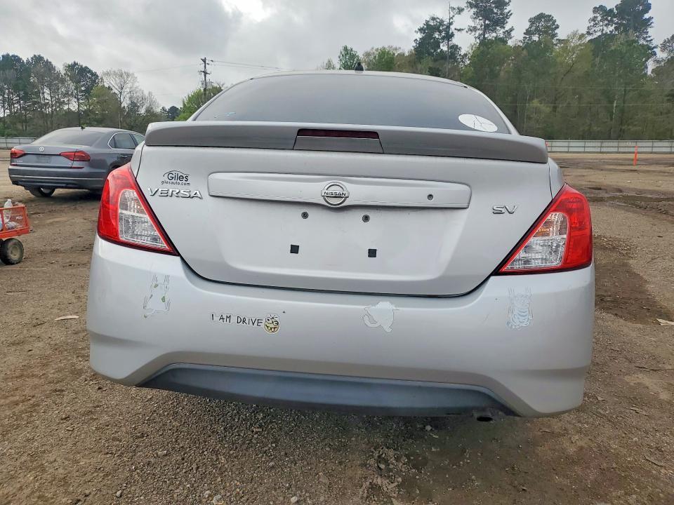 2017 Nissan Versa 1.6 sv