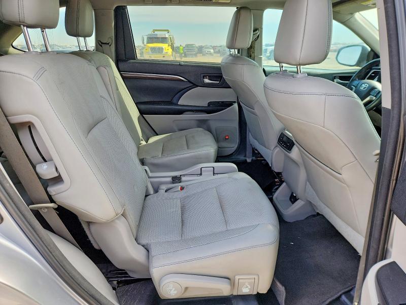 2016 Toyota Highlander Limited