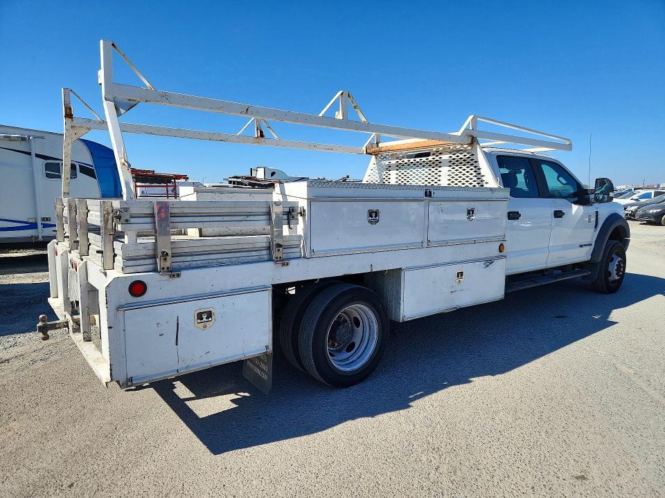 2019 Ford F450 Super Duty Flatbed Truck
