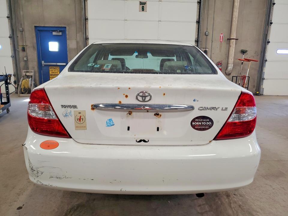 2004 Toyota Camry le