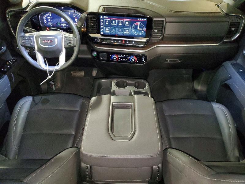 2025 GMC Sierra K1500 SLT