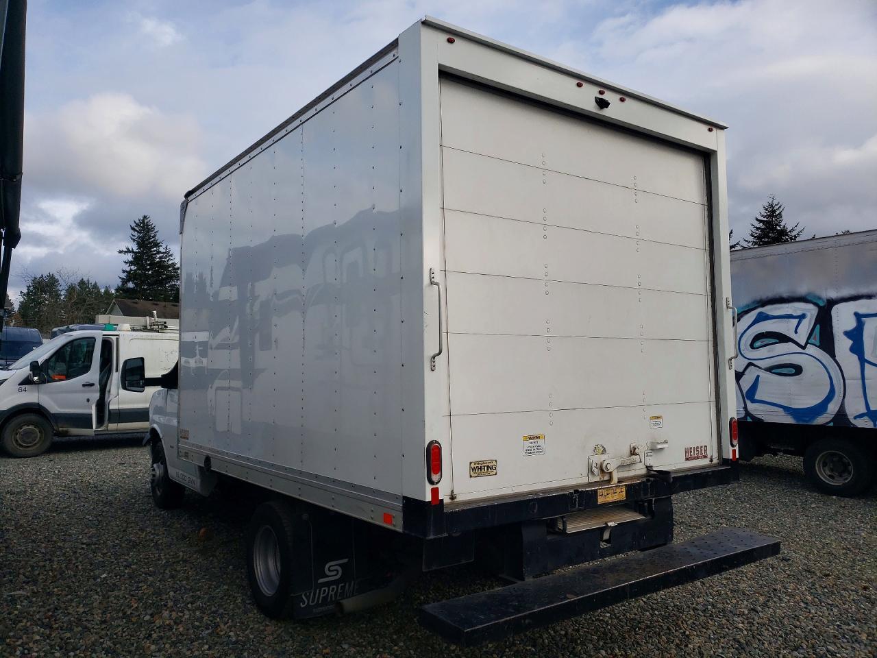 2022 Chev Rolet Express BOX Truck