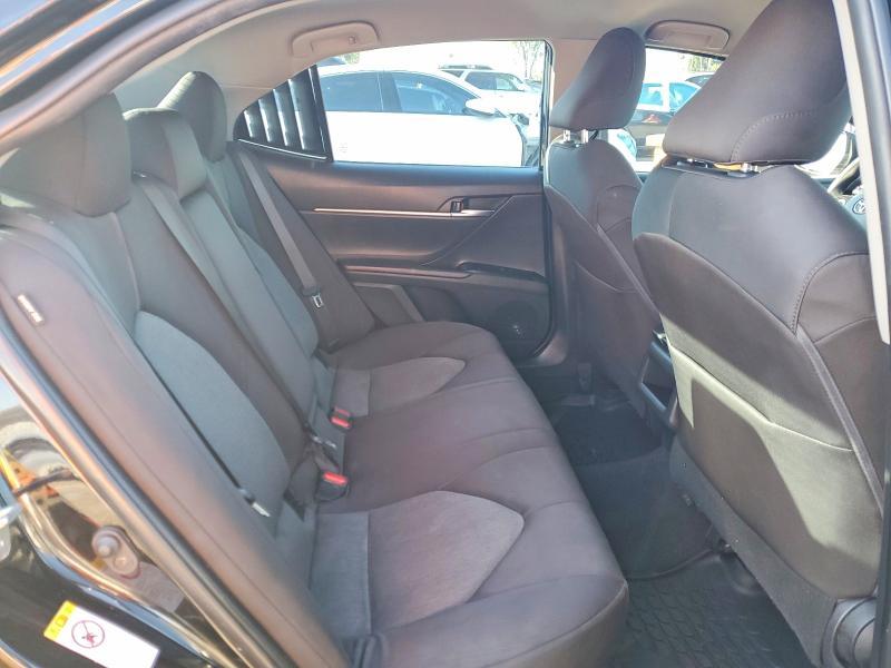 2019 Toyota Camry le