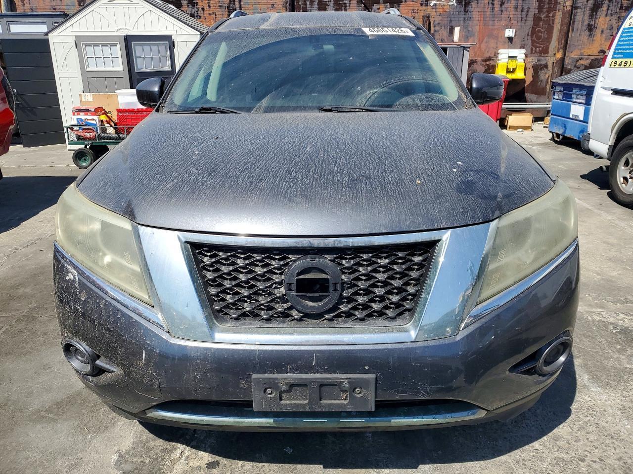 2013 Nissan Pathfinder s