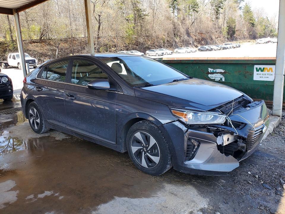 2018 Hyundai Ioniq Hybrid sel