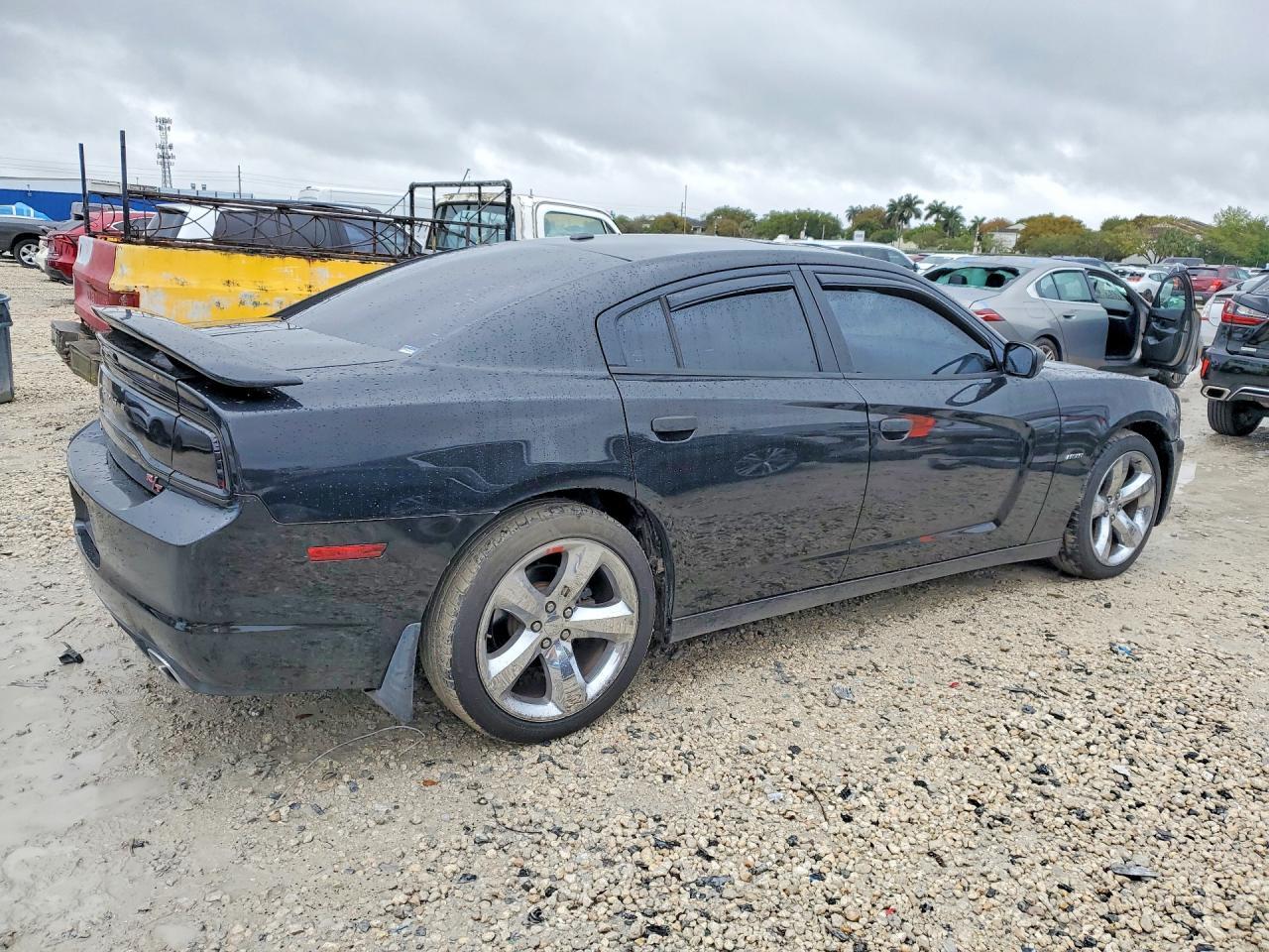 2011 Dodge Charger r