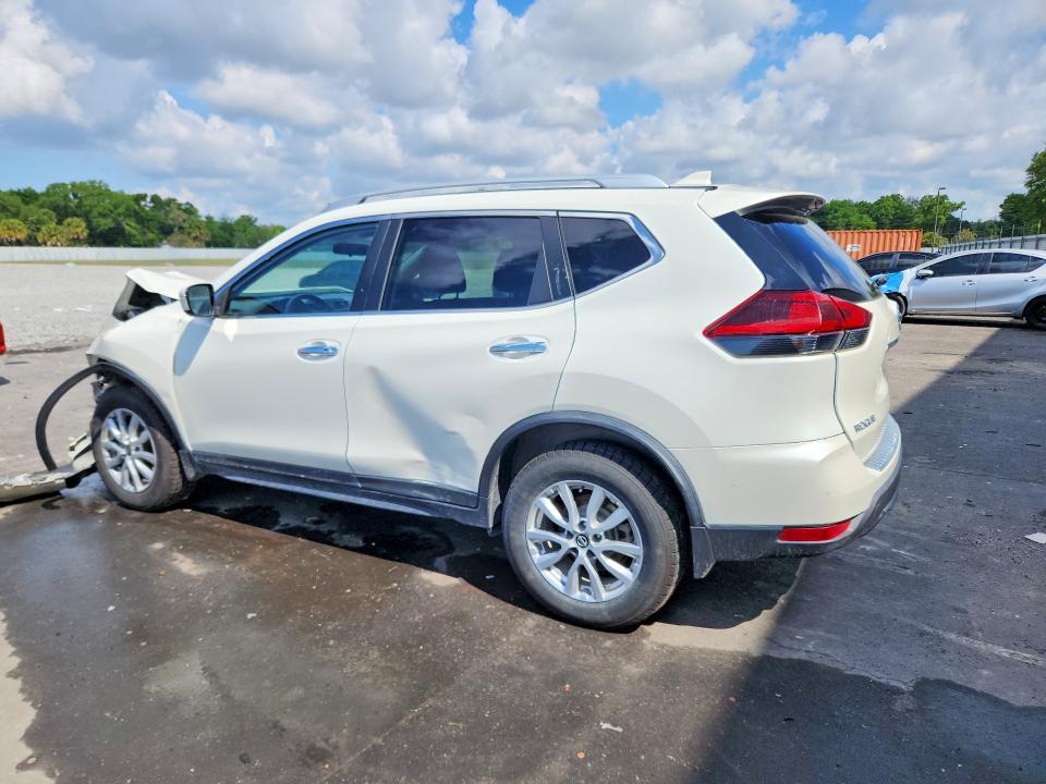 2018 Nissan Rogue sv