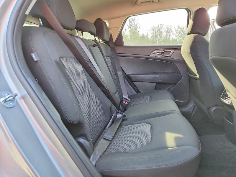 2025 KIA Sportage lx