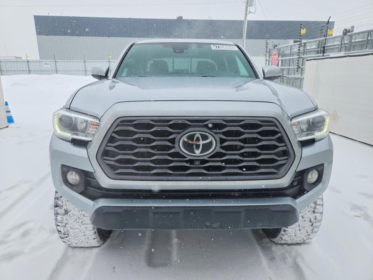 2022 Toyota Tacoma SR V6