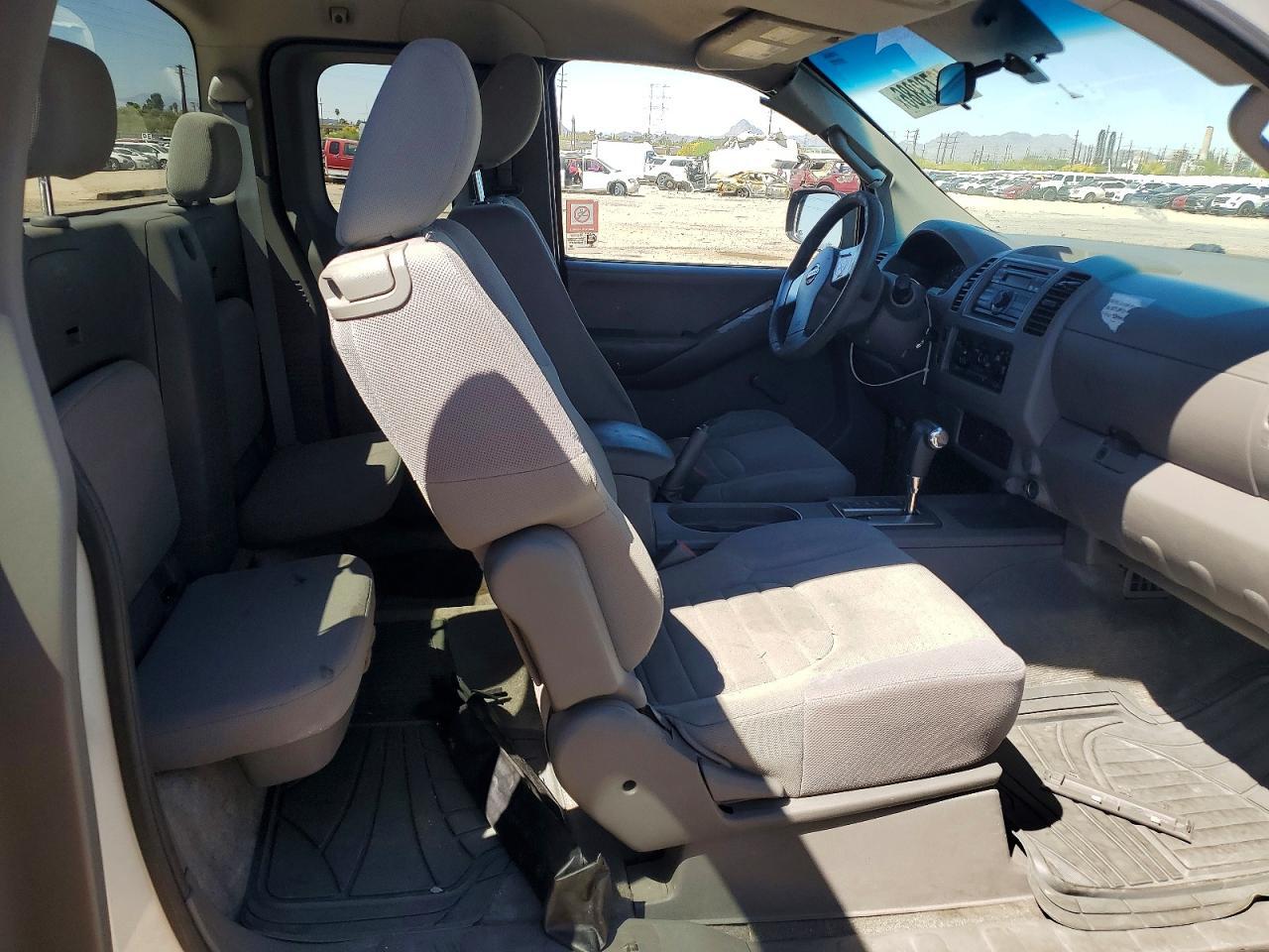 2013 Nissan Frontier S