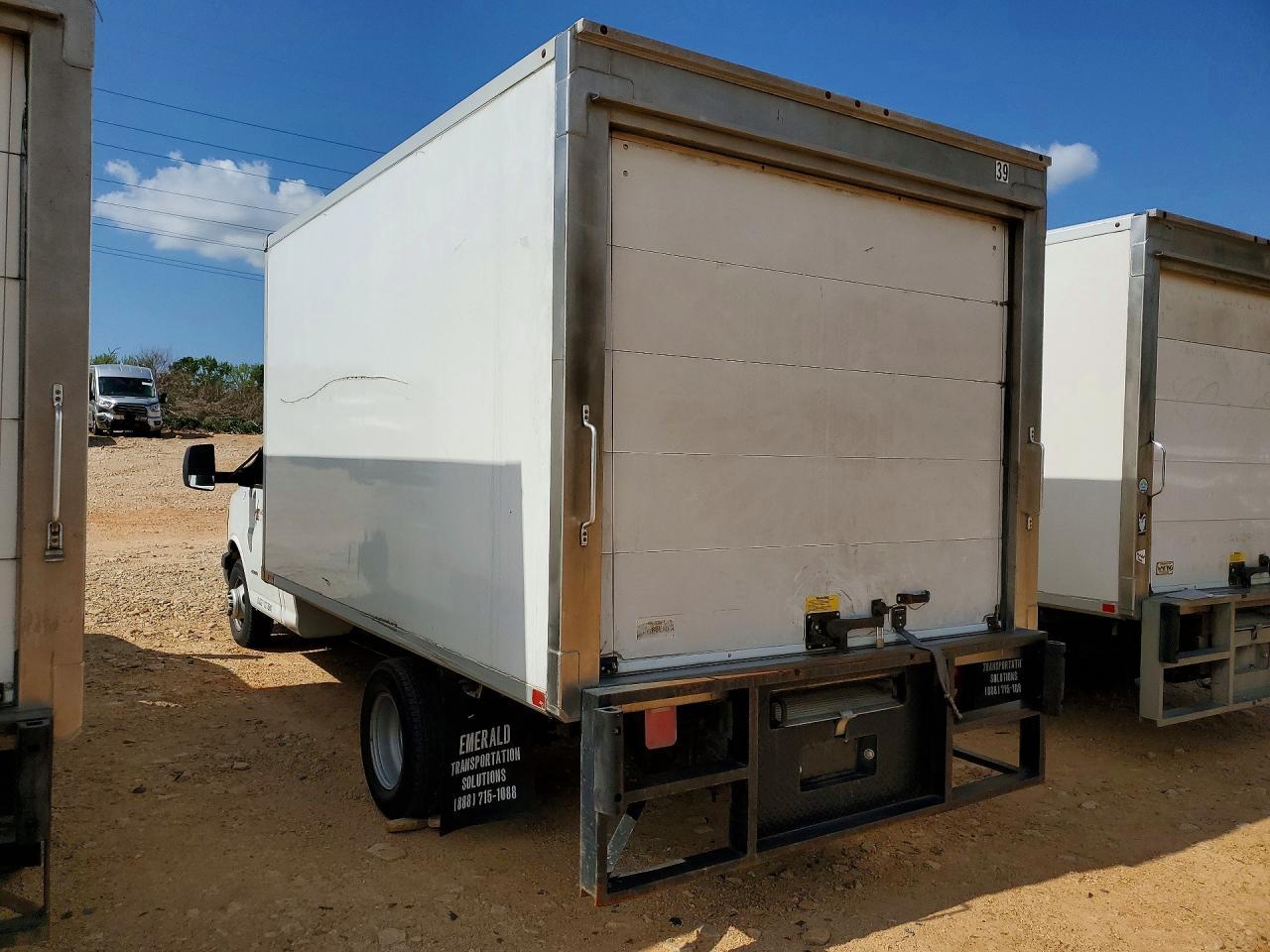 2017 Chev Rolet Express Refrigerated BOX Truck