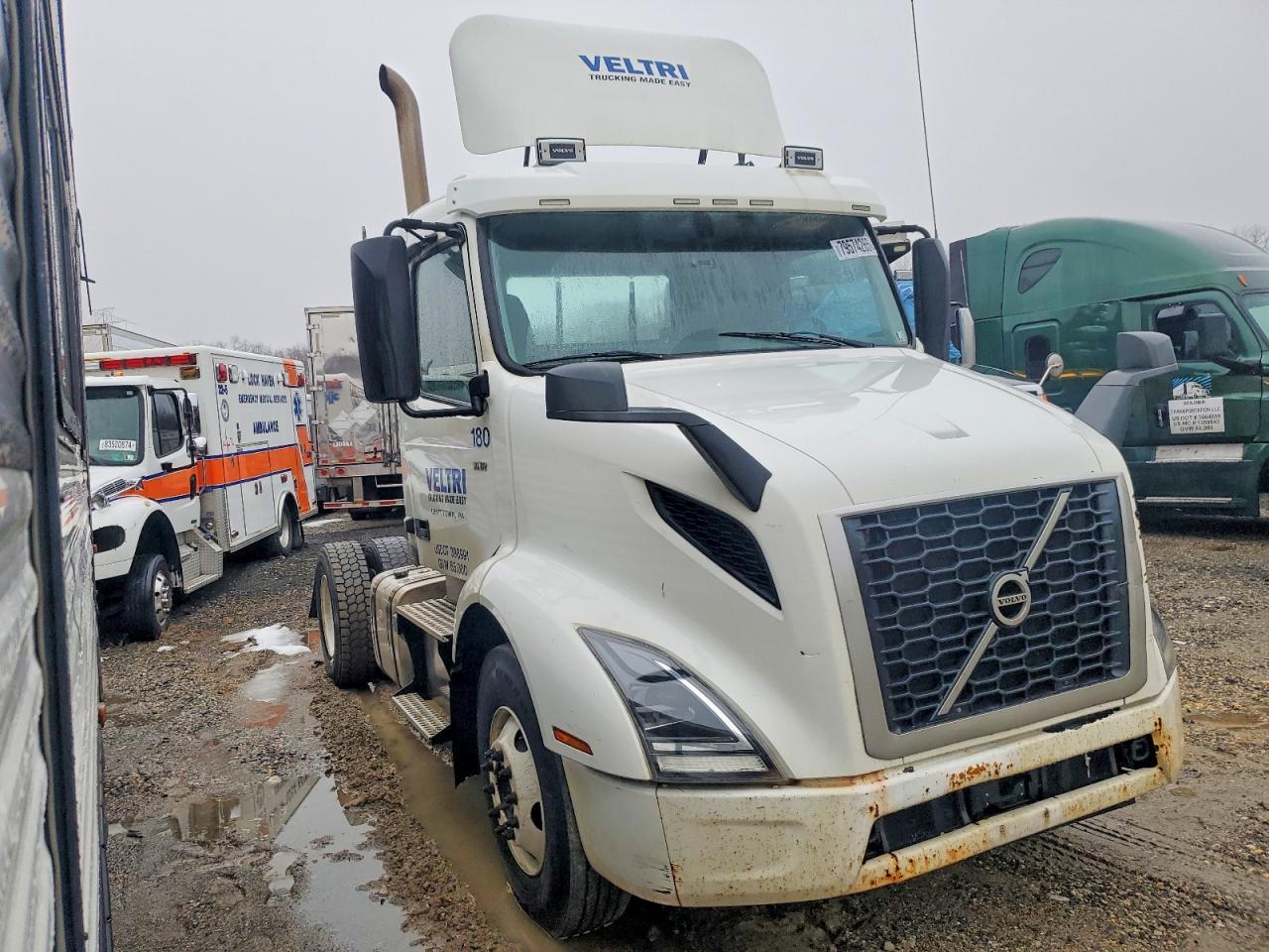 2019 Volvo VNR-Semi Truck