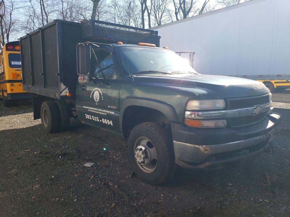 2002 Chevrolet Silverado Chipper Truck