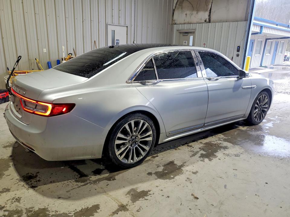 2017 Lincoln Continental Reserve