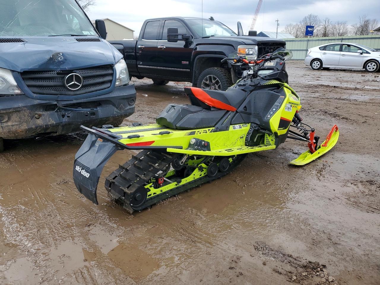 2022 Skidoo Renegade X