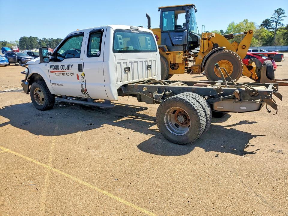 2015 Ford F350 Super Duty Truck Cab AND Chassis