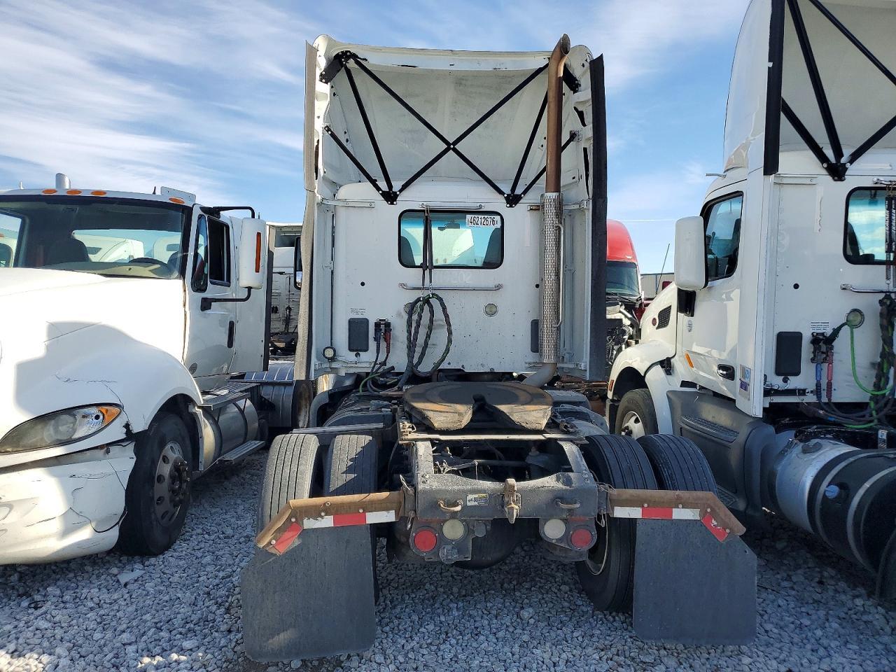 2017 Peterbilt 579 Semi Truck