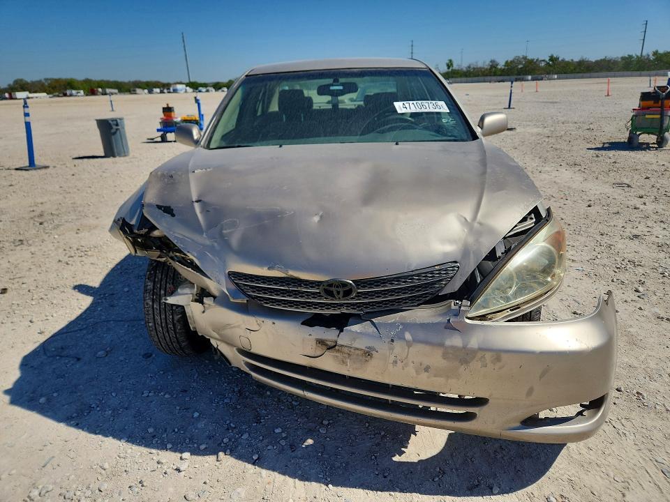 2004 Toyota Camry le