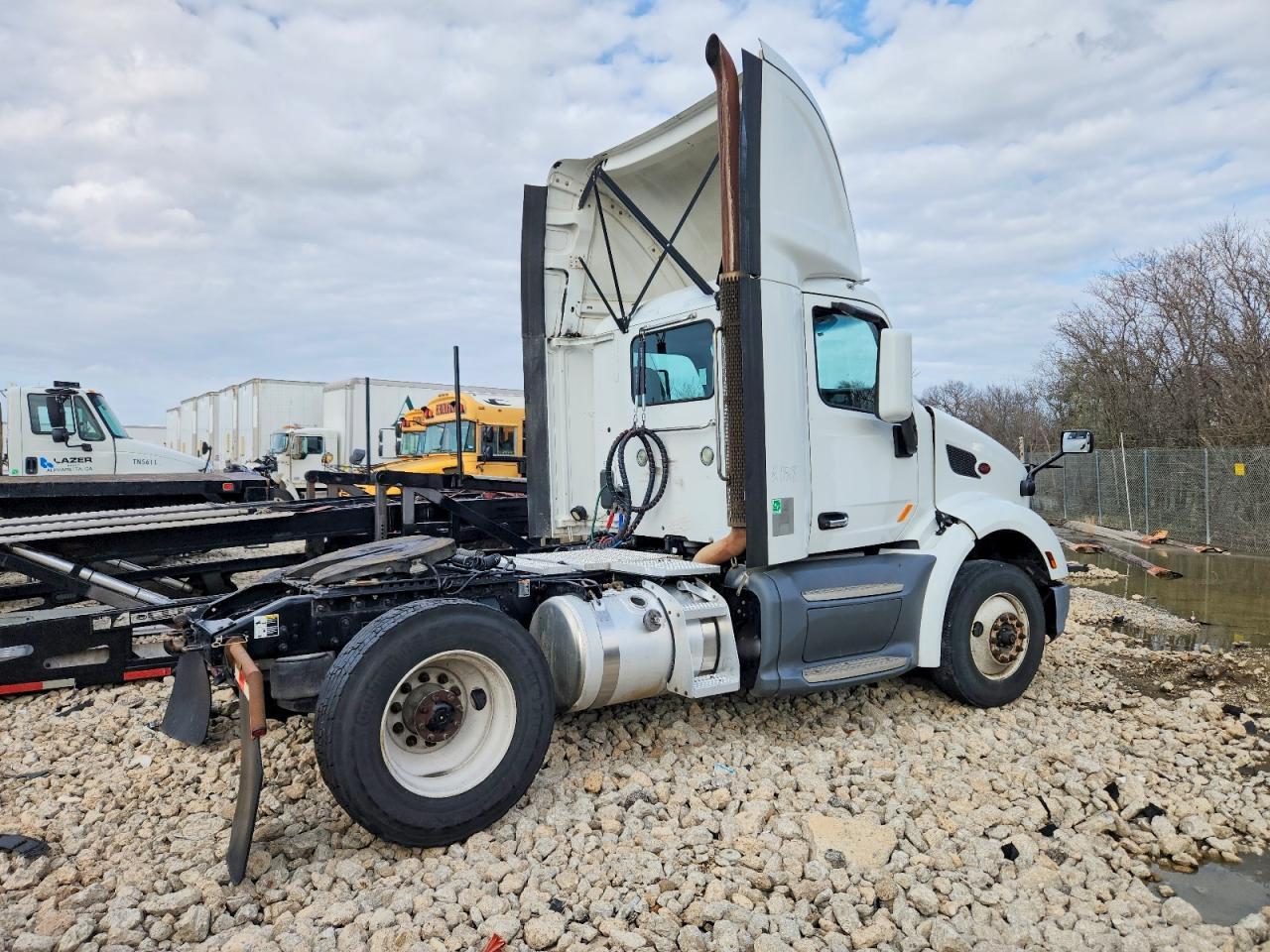 2017 Peterbilt 579 Semi Truck